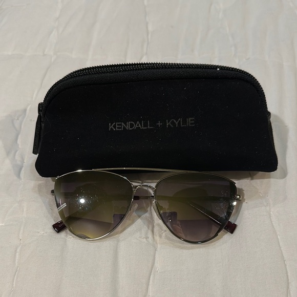 Kendall & Kylie Silver Sunglasses Fashionable Accessories